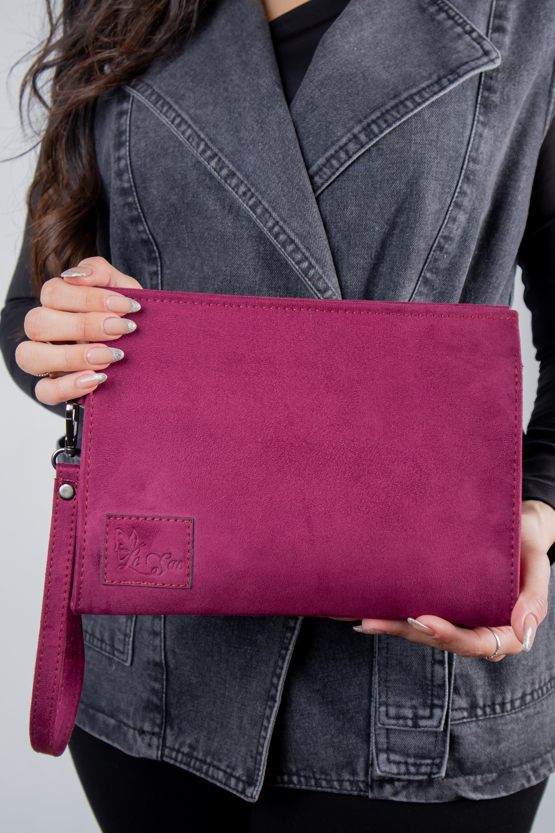 Edge Clutch Magenta held